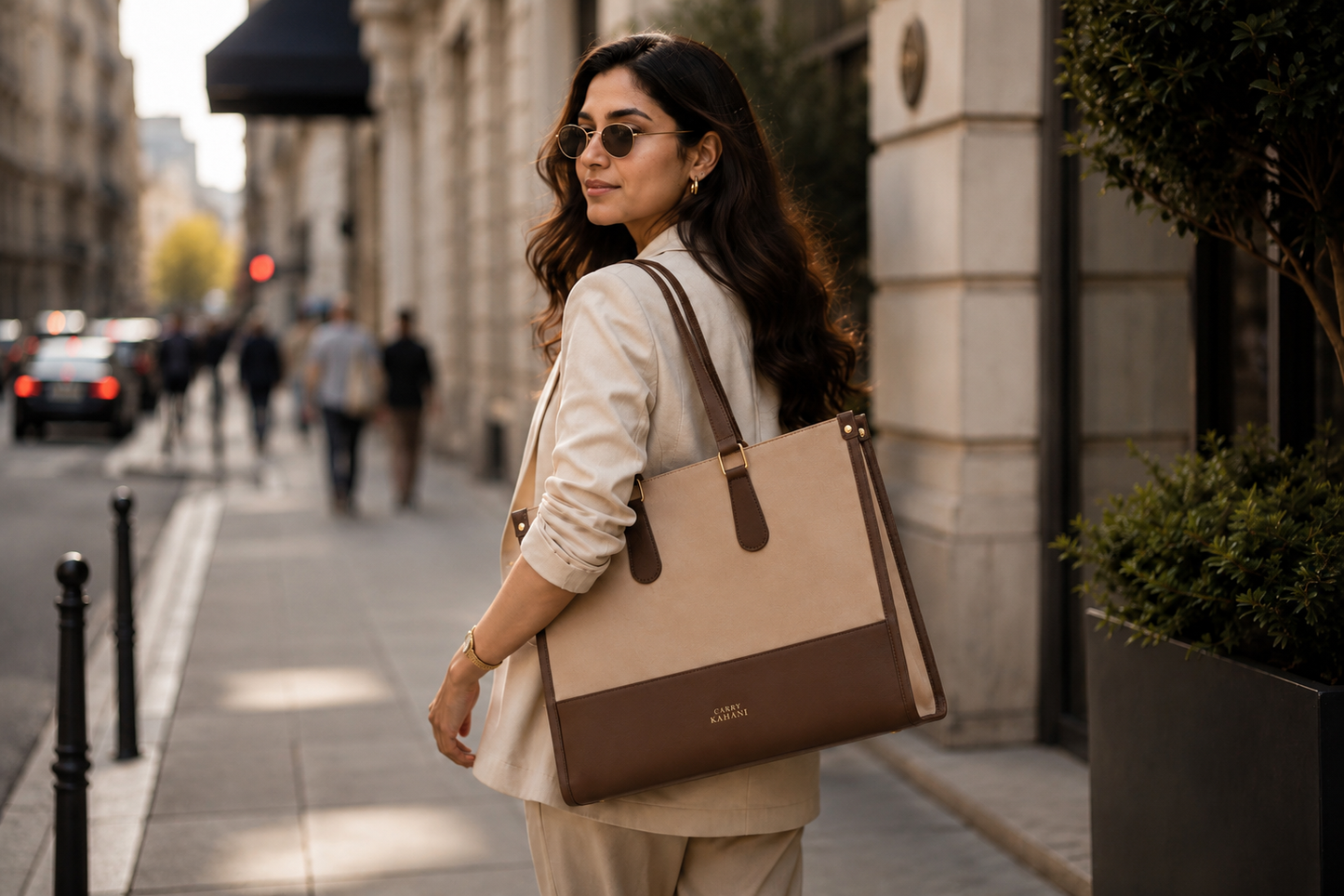 Sandstone Story Laptop Tote